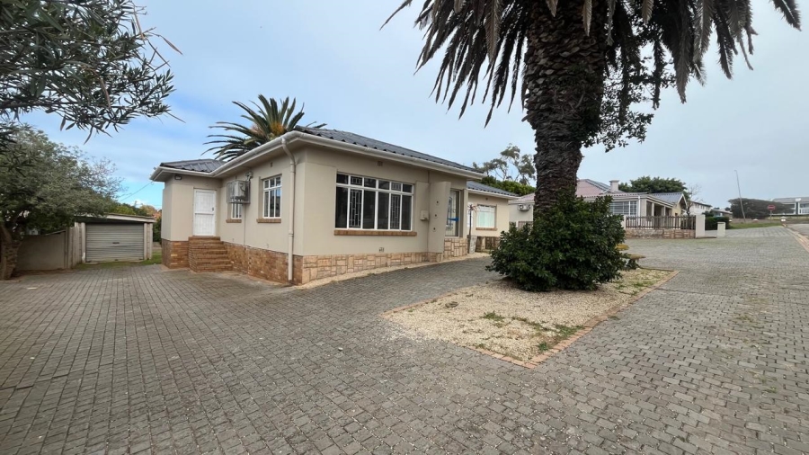  Bedroom Property for Sale in Jeffreys Bay Central Eastern Cape